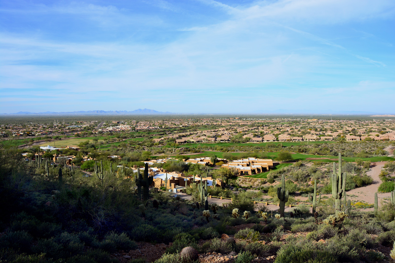 2016-03-03, 007, Looking at GC Golf Resort, AZ