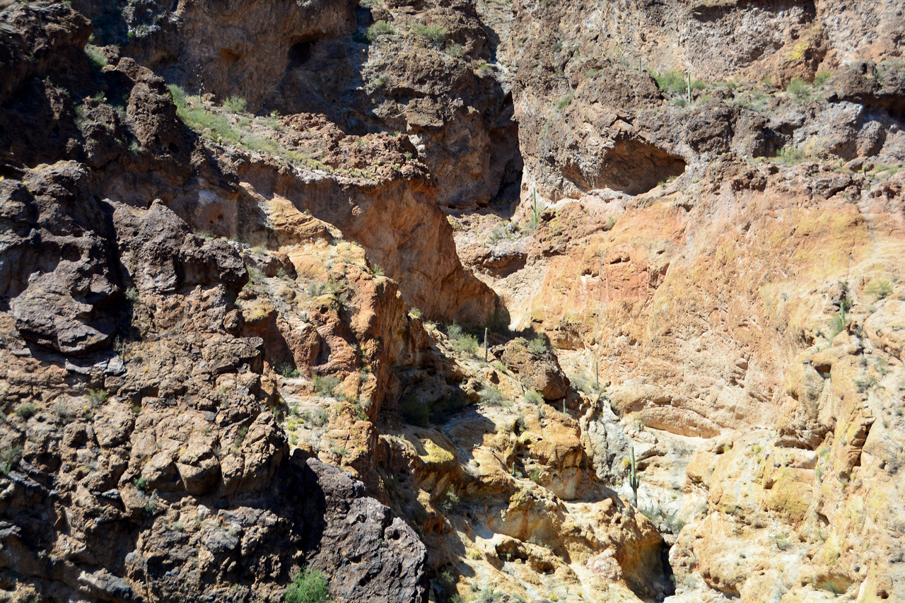 2016-04-09, 009, Canyon Lake on the Dolly Steamboat