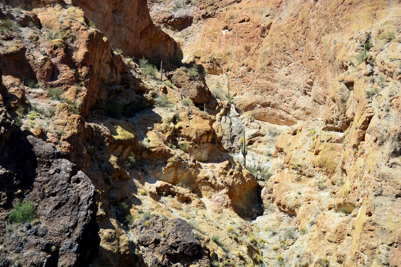 2016-04-09, 011, Canyon Lake on the Dolly Steamboat