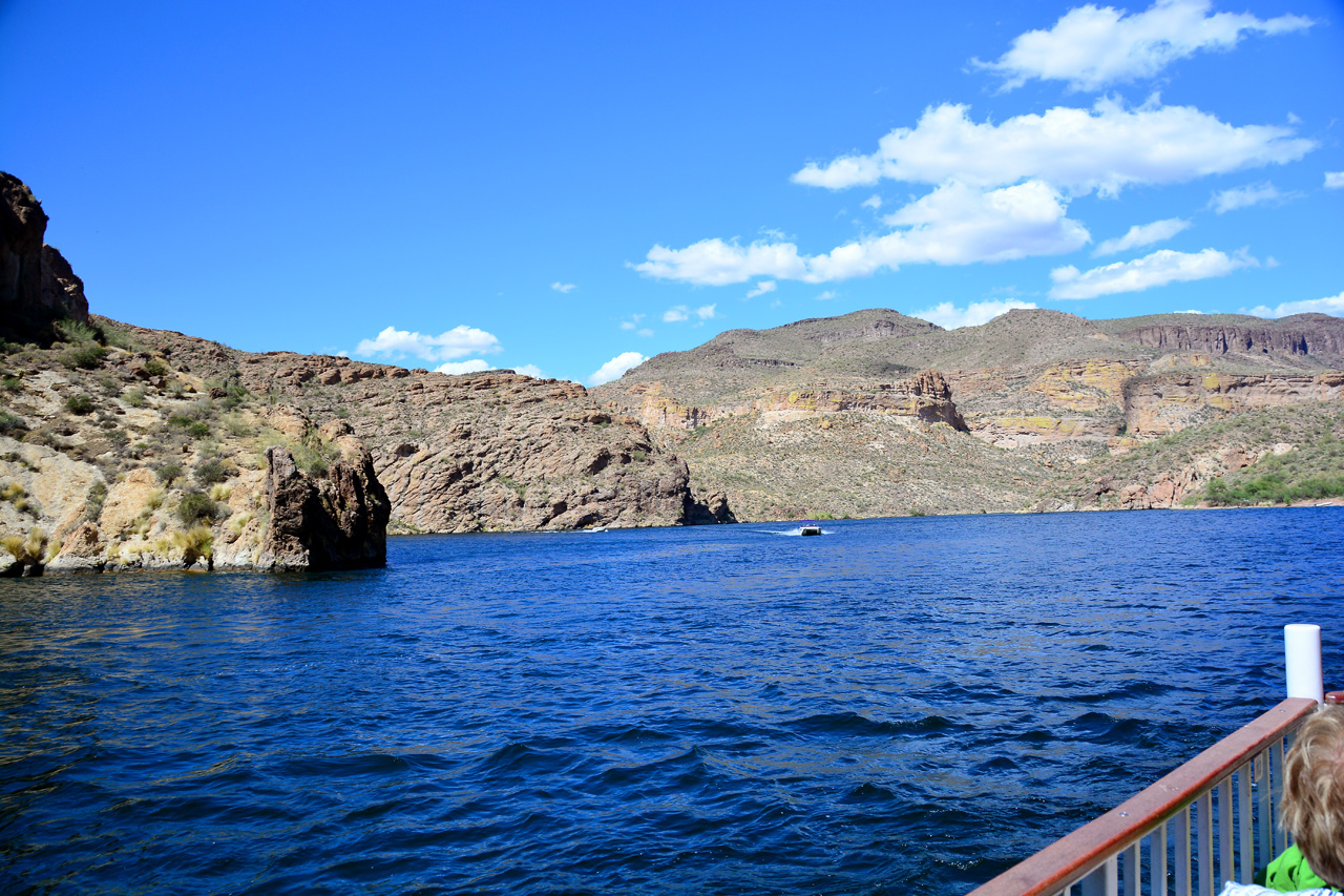 2016-04-09, 022, Canyon Lake on the Dolly Steamboat