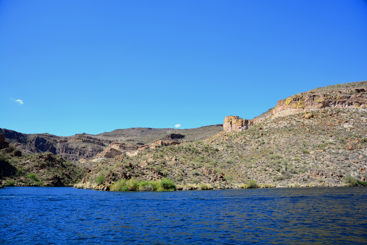 2016-04-09, 024, Canyon Lake on the Dolly Steamboat