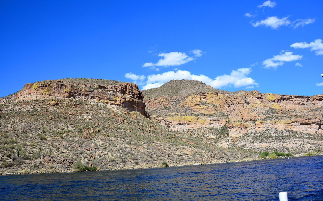 2016-04-09, 025, Canyon Lake on the Dolly Steamboat