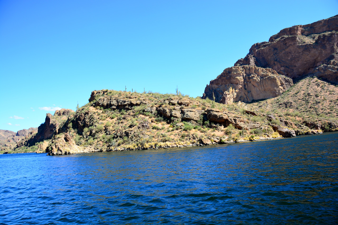 2016-04-09, 036, Canyon Lake on the Dolly Steamboat