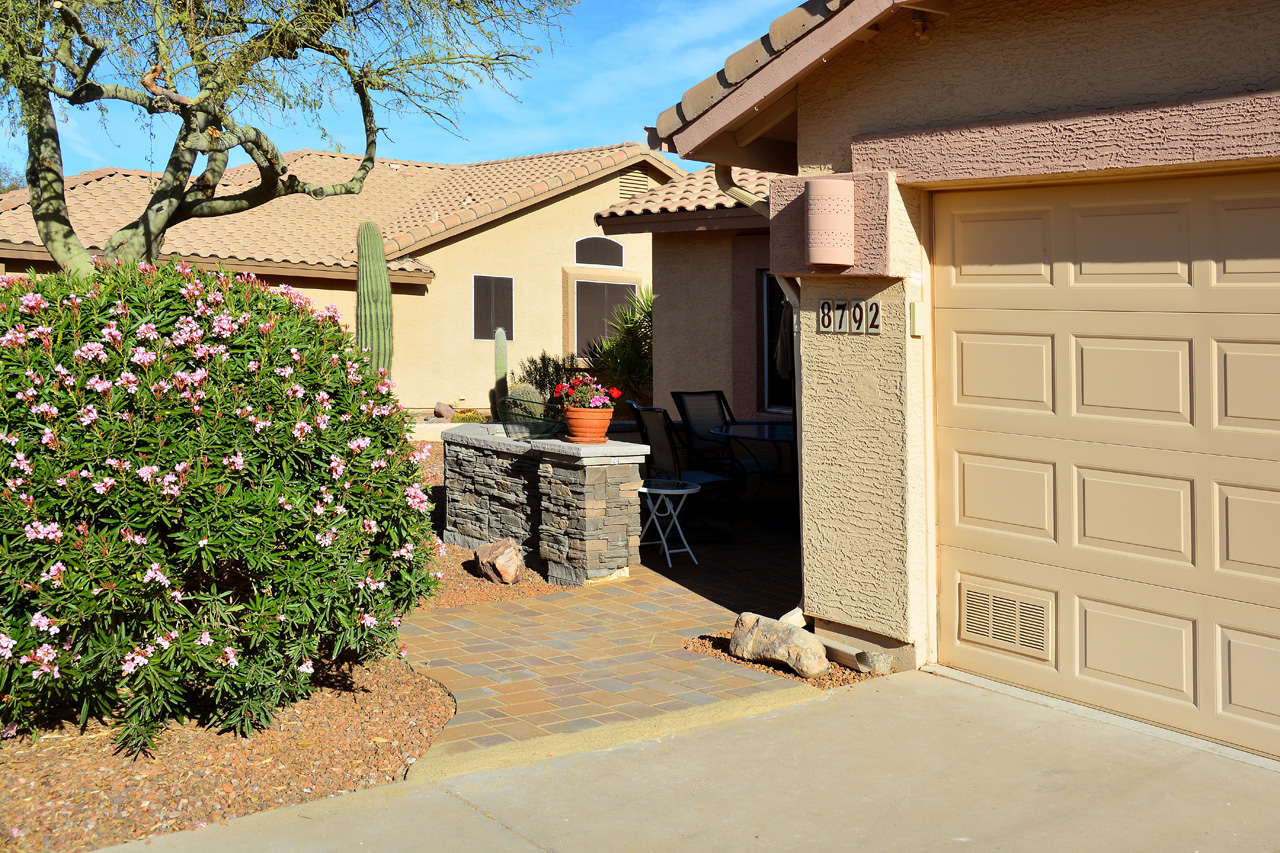 2018-03-21, 010, Front Porch with Pavers