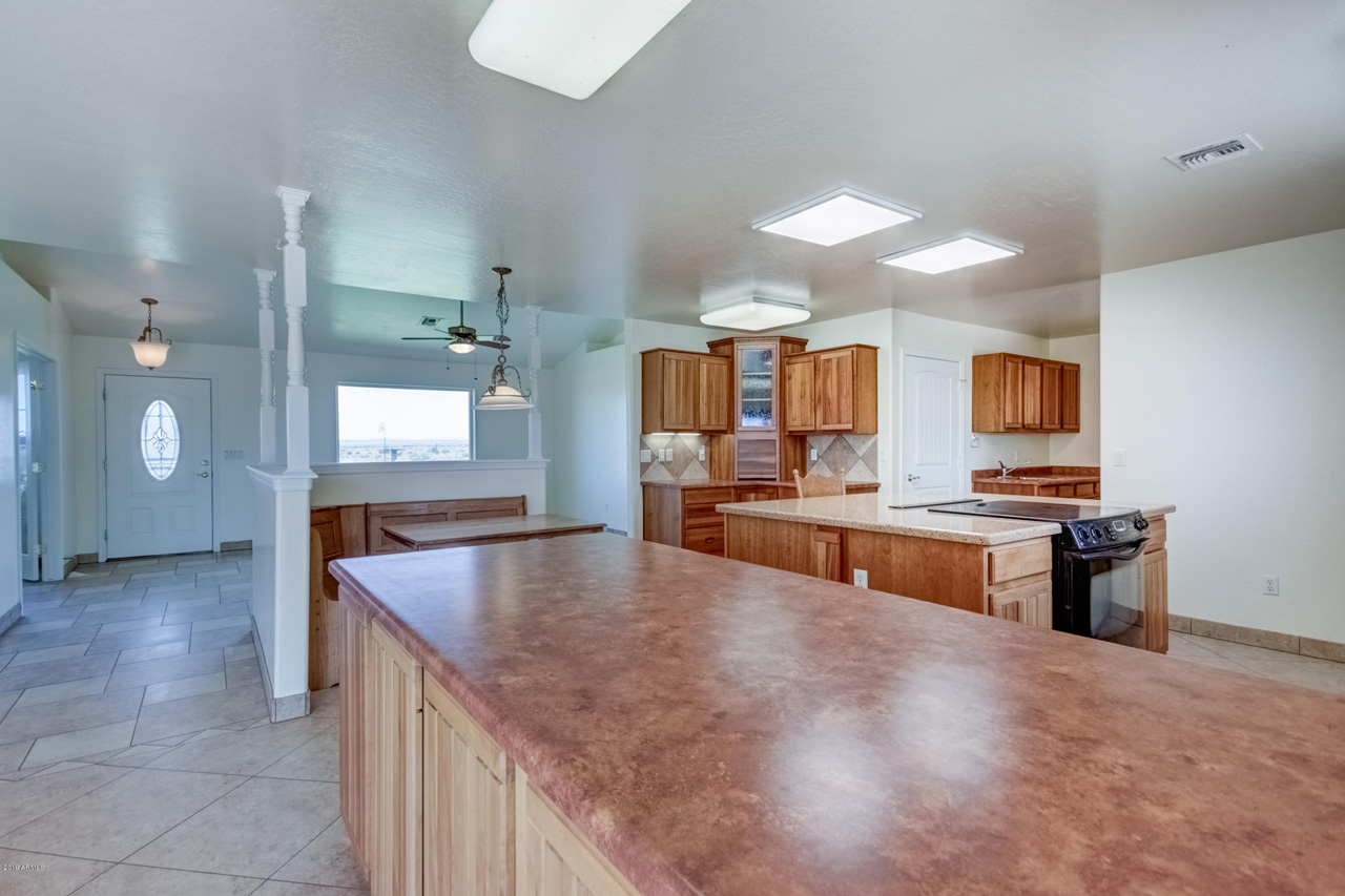 2019-07-03, 33, Dining Room - Kitchen - Front Door