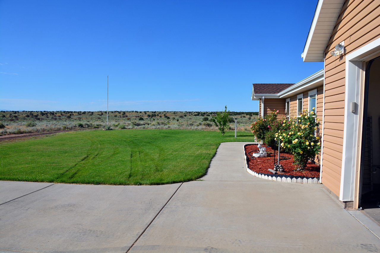 2019-07-10, 14, Looking S from Drive Way