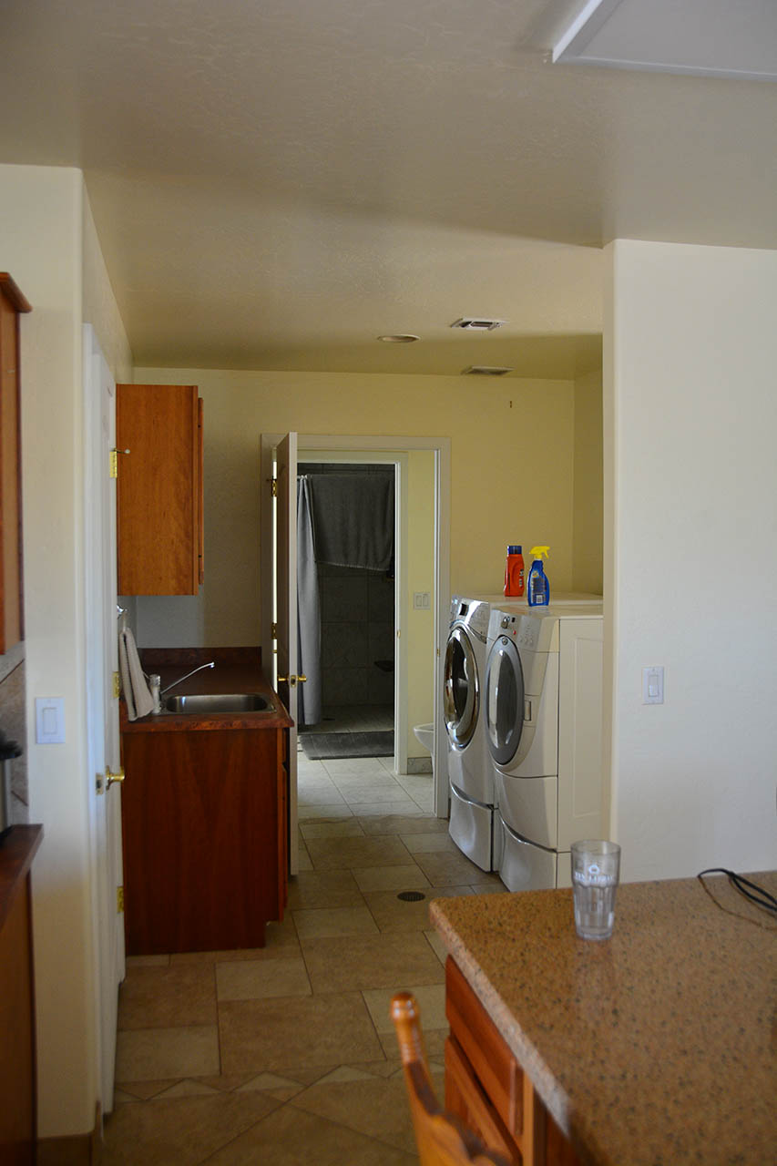 Laundry Room 01