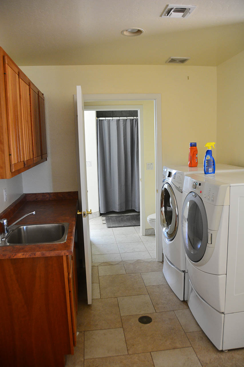 Laundry Room 02