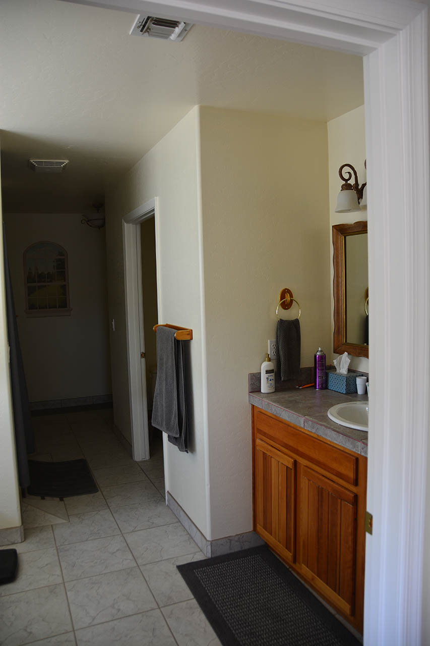 Master Bath Room 02