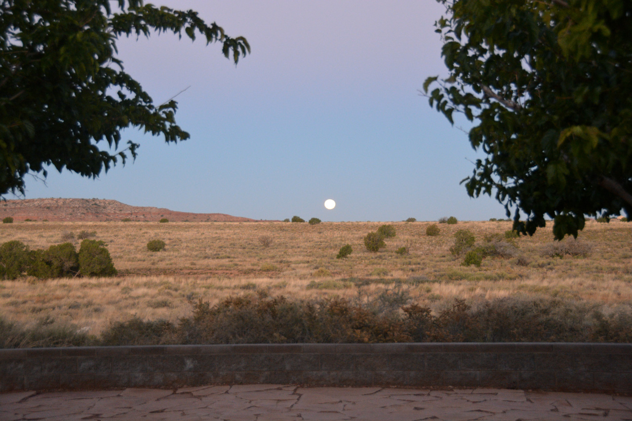 2021-10-20, 02, Moon setting in Morning