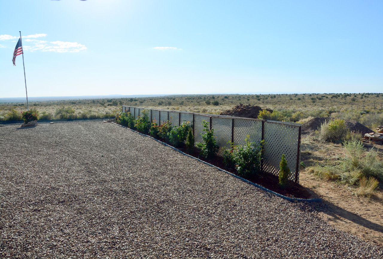 2024-10-05, 003, View of the Roses alone Fence