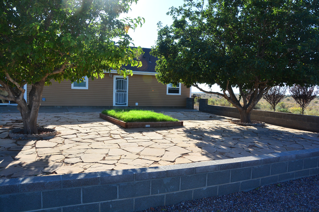 2024-10-05, 007, View of the Snowflake House